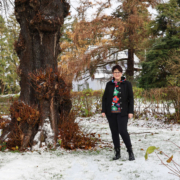 Outfit mit Blazer und Hoodie